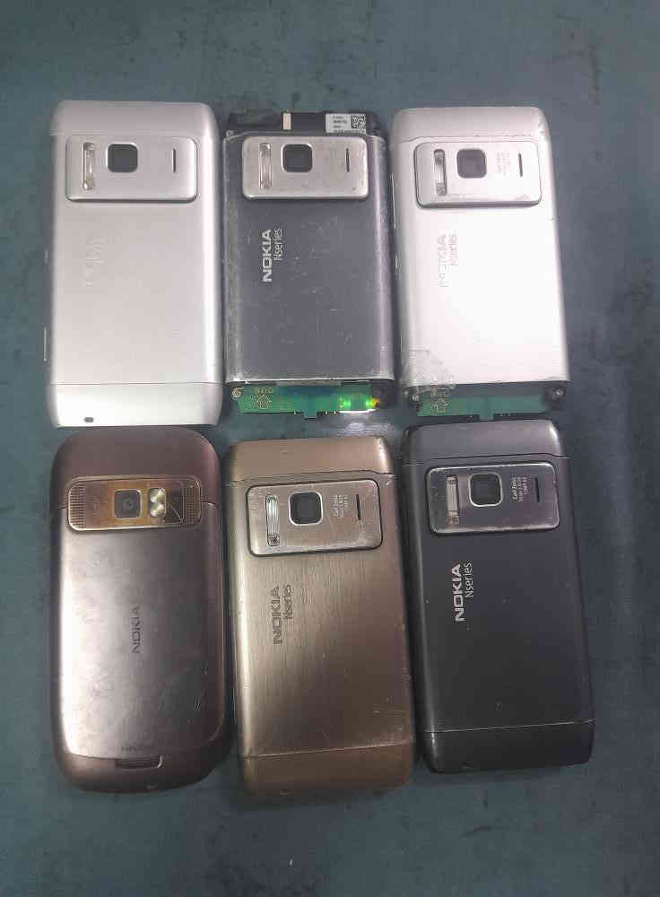 السلام عليكم
نوكيا n8 كلهن شغالات بيهن نقص بطاريه واكو بس قاعده

ونوكيا c7 

كله شغال السعر شلع كلهن 

السعر ٧٥ الف

توجد.خدمه توصيل 

العنوان اربيل *********** واتساب
