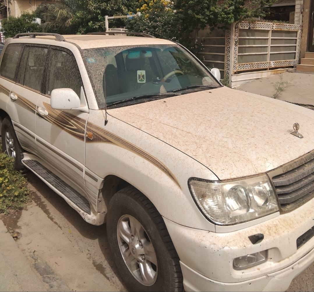 السلام عليكم
 لاندكروز مونيكا 2007 اصل 
رقم بغداد
مواصفاتها 
فتحه 
شاشه 
دبل تانكي 
ثلاجه 
وباقي مواصفات الاندكروز المعروفه 
السياره مكفوله من الضربه والصبغ وين ميعجبك افحص 
كير ومحرك خير من الله 
السعر 180 ورقه 
مكان السياره بغداد 
***********
