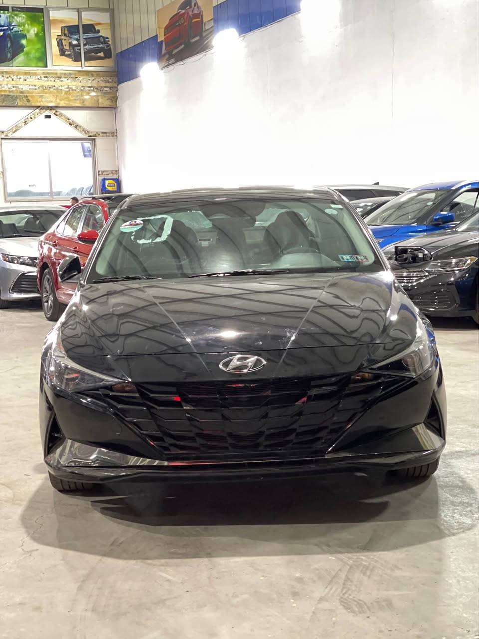 السلام عليكم 
للبيع هونداي النترا  2023 
محرك 20 دوش
ماشي 19 الف ميل 
صبغ جاملغ و شبرين بنيد بدون دواخل 
مواصفات 
بصمه 
شاشه 
كاميرا 
رادار 
حساس 
ويل كروم 
تحكمات ستيرن 
تحديد سرعه 
بعي بيها هواي مواسفات 
مكان اربيل 
السعر 138ورقه ومجال 
*********** 
*********** أربيل, العراق
