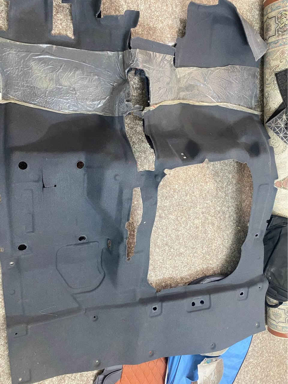 سلام عليكم عندي اغراض كيا بنكو فرشة كاربد بلاديه مال موديل 25 وبروجكتر تك ايمن مكاني بغداد
*********** بغداد, العراق
