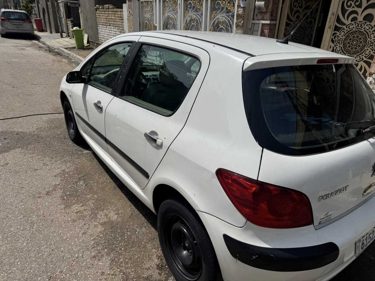 بيجو 307 موديل 2006 
جاهزة من كلشي محرك كير تبريد كله جاهز 
كشنات جلد بلادي 
صدر كله جديد ما عدا بوش طبلة من بدلت الصدر جانن تجاريات جهة اليمين فقط بيهة طگة بسيطة 
السيارة بأسمي
السنوية جديدة وارقام جديدة تحويل ثاني يوم ان شاء الله
السعر 60 ورقة 
اي استفسار الرقم 
***********
