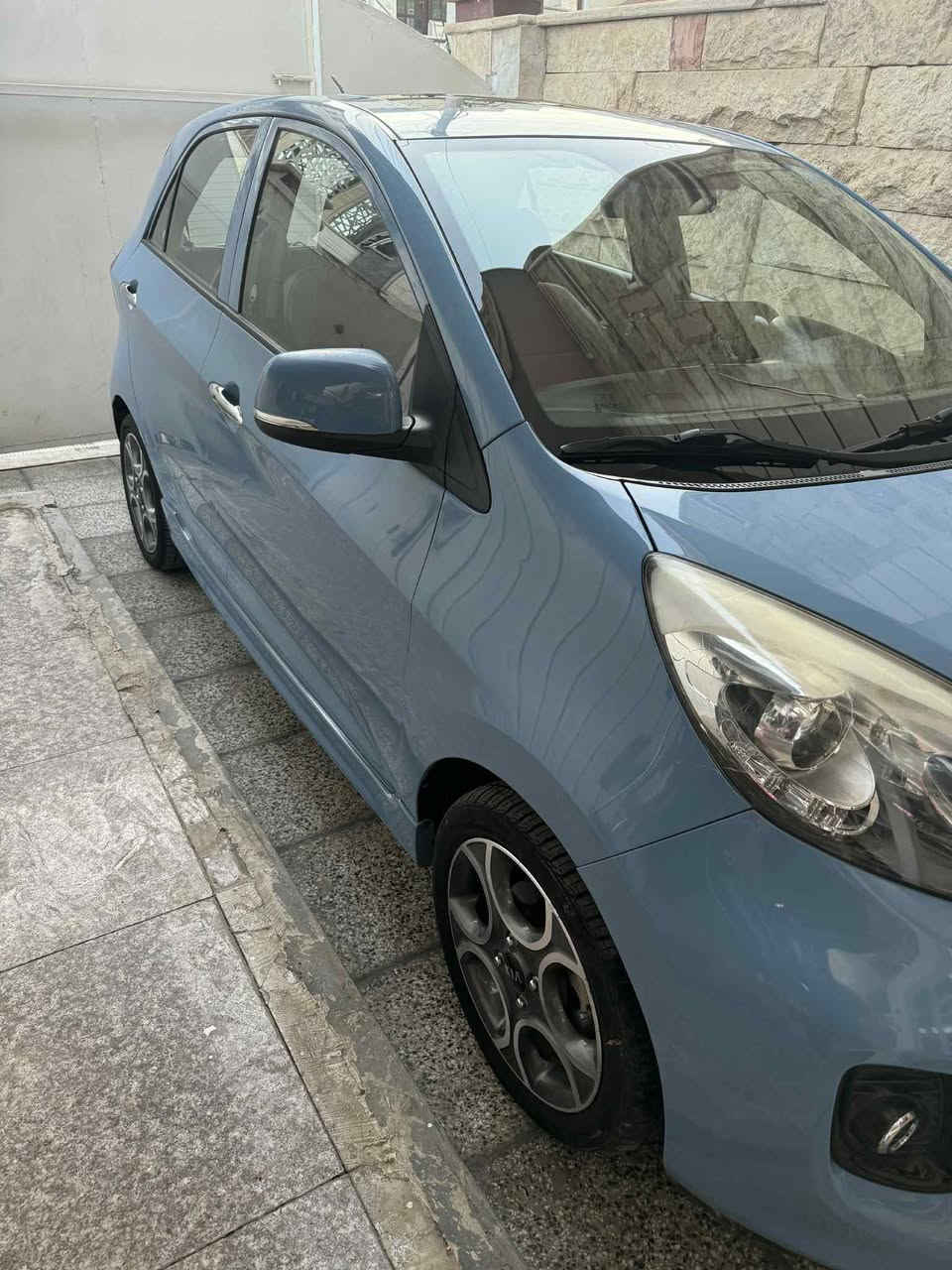 السلام عليكم 
بيكانتو موديل ٢٠١٦ بغداد مكفولة فول مواصفات ماشية٢٩ بغداد فقط رصعات بسيطة جدا سلايد بصمة ابواب بصمة شاشة كشنات لونين تخم تاير جديد مكاني الغزالية 
***********
السعر ب١١٠
