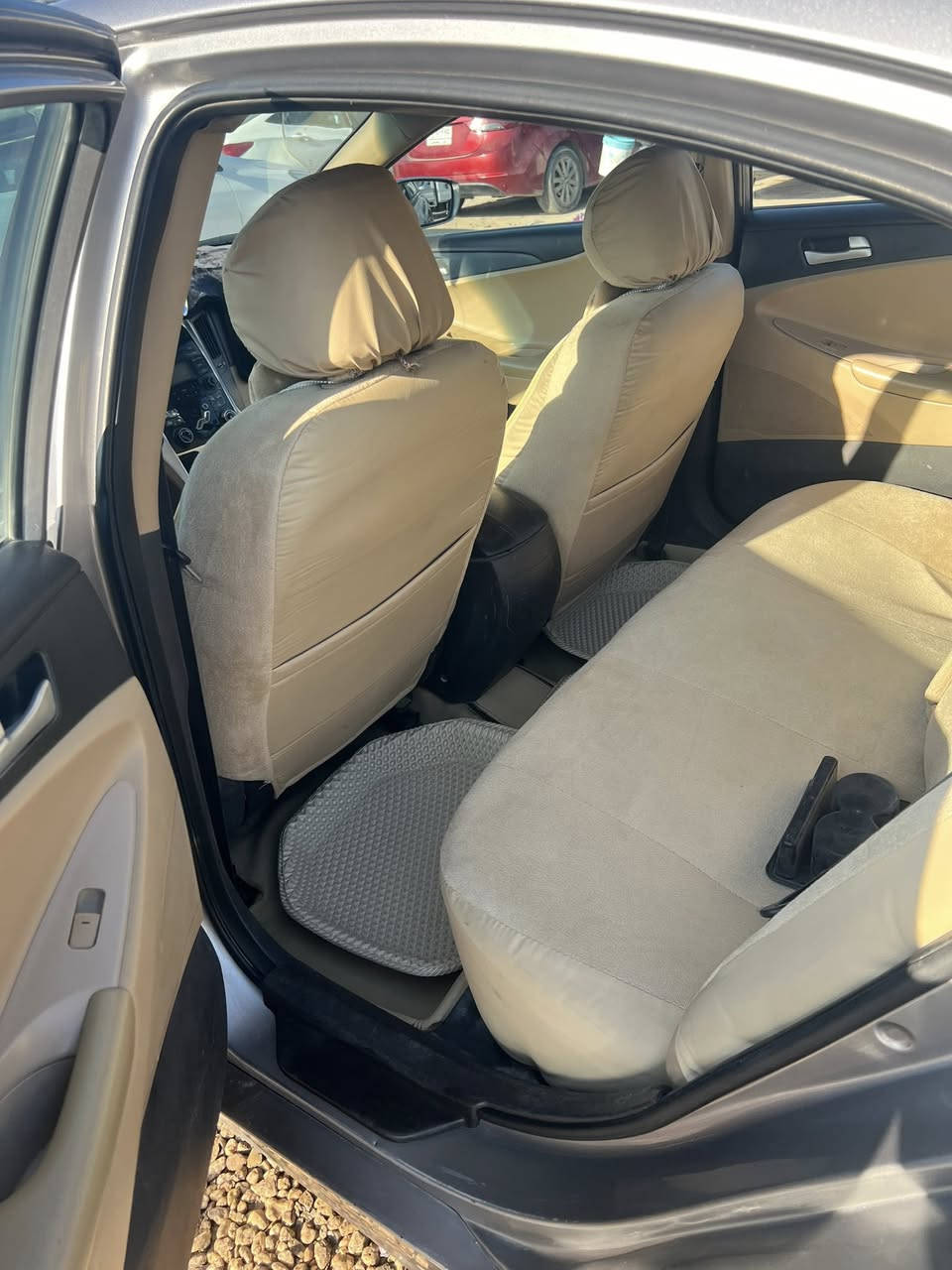 السلام عليكم …..
سوناتاخليجي 2010 شكل (2011) مضلع
لون نفطي سياره كامله من (كلشي)
نص فوول 
مكينه 2400  دوش مامفتوحه بحالة الوكاله 
كير حداديه كهربائيات كله جاهز تجي وتشوف 
تخم تاير جديد منظومة تبريد جديده 
سياره بيه صبغ بابين من (يده وجوه) وشبر بارد بلجاملغ فقط 
باقي كفاله عامه تجي تفحص ع سونار 
مال جناي وبالعافيه ع ياخذه 
عنواني بابل ابي غرق
تريد وكاله تريد مداور اني حاظر 
سعررر 115 وبيها مجال حك الجيه 

***********
…….. 🫡
