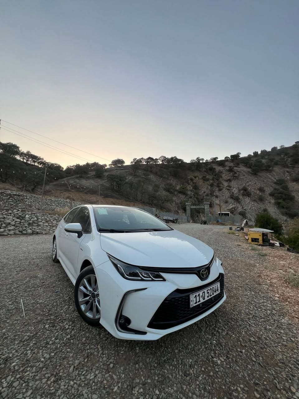 السلام عليكم كورلا هايبرد 2024 سياره بيه حالوب قليل وبيه رصعه خفيفه بل جاملغ امامي سيارة بإسمي رقم جديد سعر 140 وبيه مجال قليل مكان سيارة بغداد رقم ***********
