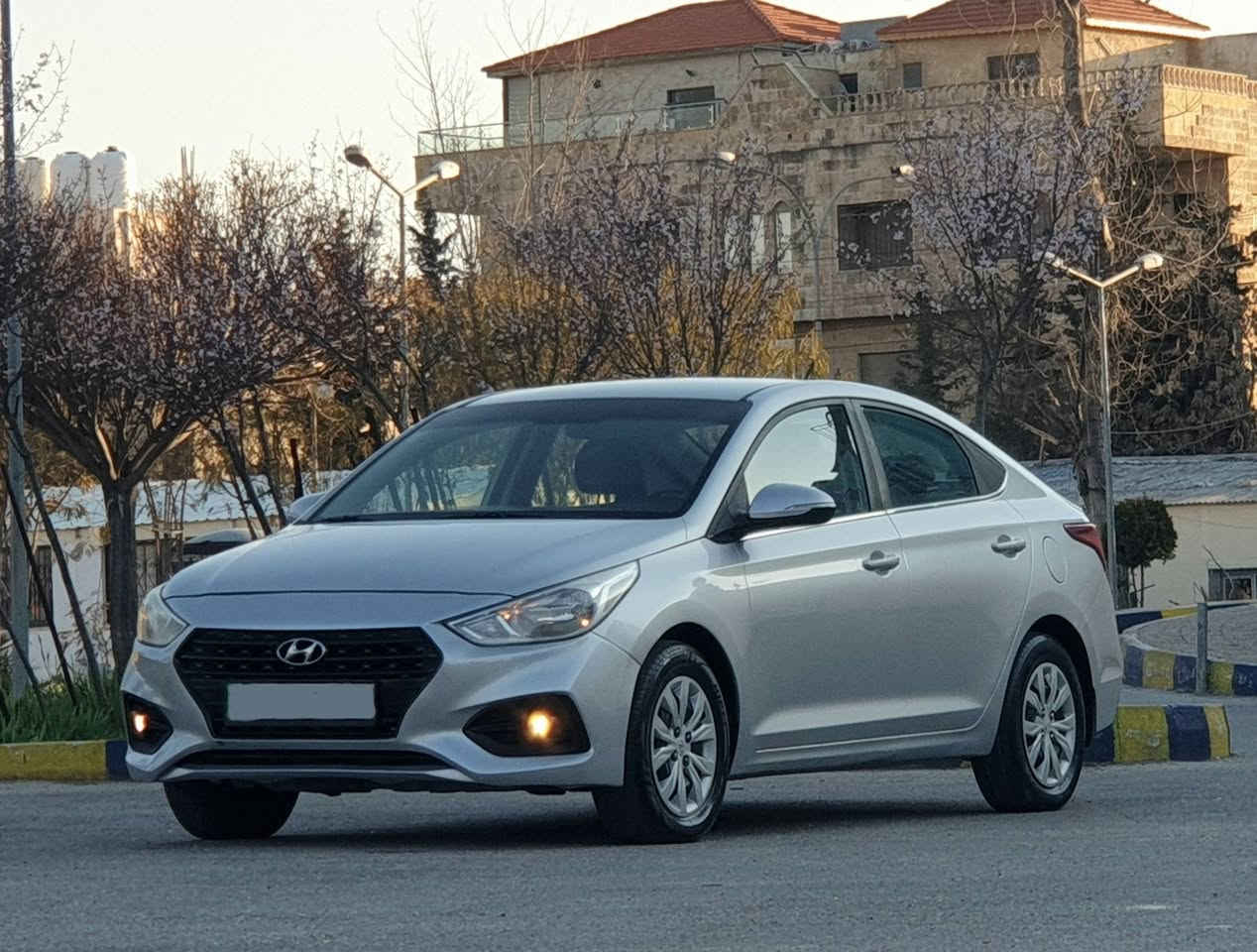 💥فقط بسعر 8,800 دينار💥
للمعاينة: 0790092024

هيونداي اكسنت موديل: 2020

فحص: 2 جيد خلفي  2 دقات  امامي

-المسافة المقطوعه 126 الف كم

-ترخيص سنه كامله

-محرك 1600cc

-جير اوتوماتيك ( توبترونك ) 

-تحكم طاره

-مرايا كهربا

-كشافات

-سنتر مركزي

-Airbags

-Bluetooth, Aux, USB,

السعر: 8,800 دينار قابل للتفاوض

لمزيد من المعلومات:

 ☎️ 0790092024


**إذا كنت صاحب هذا الإعلان وتريد حذفه لأي سبب، رجاءا أرسل رسالة إلى الدعم الفني**