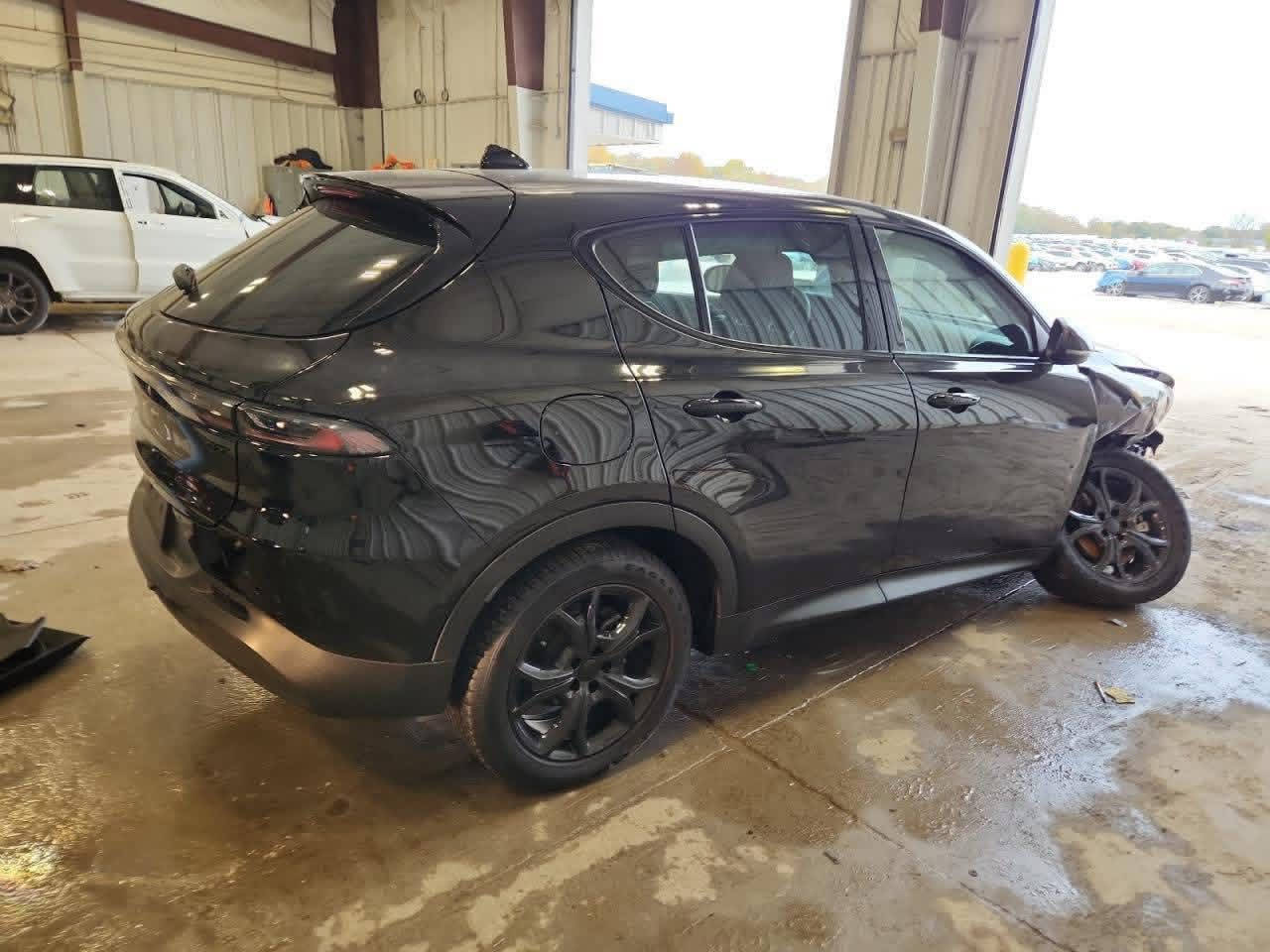 وصلت لعمان 
تصير  كتاب الشهداء 
وتصير حرة 
للبيع – Dodge Hornet GT 2024
دوج هورنت 
🔥 لون خارجي: أسود 
💵 السعر: (63) بدون سعر النقل 

سعر النقل ٢٥
موجودة فواتير 

مع وجود الكارفاكس 
✨ المواصفات الأساسية:

🔹 الموديل: 2024
🔹 الفئة: GT
🔹 المحرك: 2.0 لتر تربو 4 سلندر
🔹 القوة: 268 حصان
🔹 العزم: 295 lb-ft (~400 نيوتن·م)
🔹 ناقل الحركة: أوتوماتيكي 9 سرعات
🔹 الدفع: دفع رباعي AWD

📞 للتواصل:
(رقم الهاتف)
📩 واتساب/اتصال

‭+٩٦٤ ٧٧٤ ٥٠٩ ٤١٥٠‬

***********
