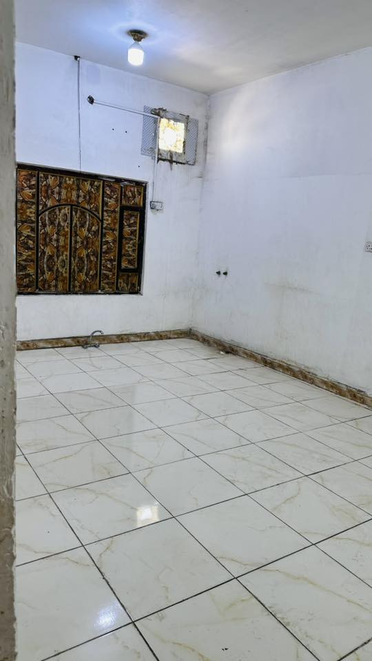 يوجد شقق للإيجار  ٣غرف ومطبخ كبير وحمام وبلكونه الايجار ٤٥٠ للاستفسار ***********
