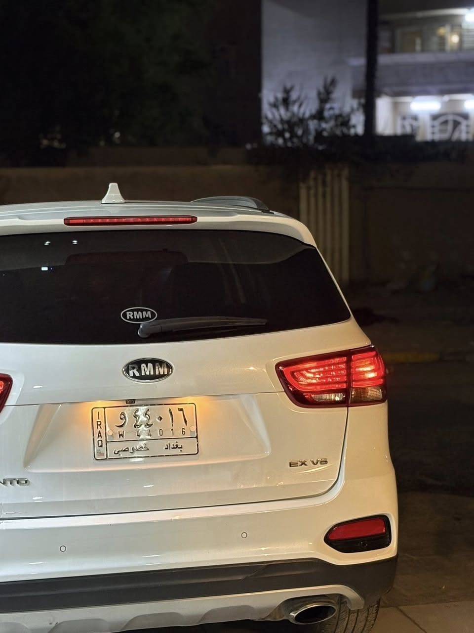 سلام عليكم
النوع الصنع:كيا سورنتو 

الموديل :2020

الحادث :ثلاث قطع

اللون :ابيضّ صدفي  

المواصفات :

1:بصمه

2:شاشه جبيره 

3:كشنات جلد 

4:سبع مقاعد 

5:تدفئه جميع الكشنات 

6:بنرامه 

7:خمس كامرات 

8:سياقه الليه 

9:تحديد مسار 

10:شاشه جبيره 

11:فور ويل

12:خمس انظمه قياده 

13:تدفئه ستيرن

14:شحن واير ليس

15:صندوق كهرباء 

16:بصمه أبواب إماميه 

17:حساسات إماميه 

18:حساسات خلفيه 

19:ثلاث قطع تبريد 

20:أشاير بالمري 

21:يدات نيكل 

22:لد امامي وخلفي 

23:تحكم ستيرن 

24:كير 8نمر 

25:مري شفط 

26:سايد بريك بصمه

27:كشنات كهرباء 

28:كشنات خزن ميموري 

29:توقف الي والسير الي

30:نقطه عمياء

31:اوتو هولد 

32:رادار امامي 

33:رادار خلفي 

الموقع :بغداد اليرموك 

للاستفسار اكثر :اتصل.   ***********
