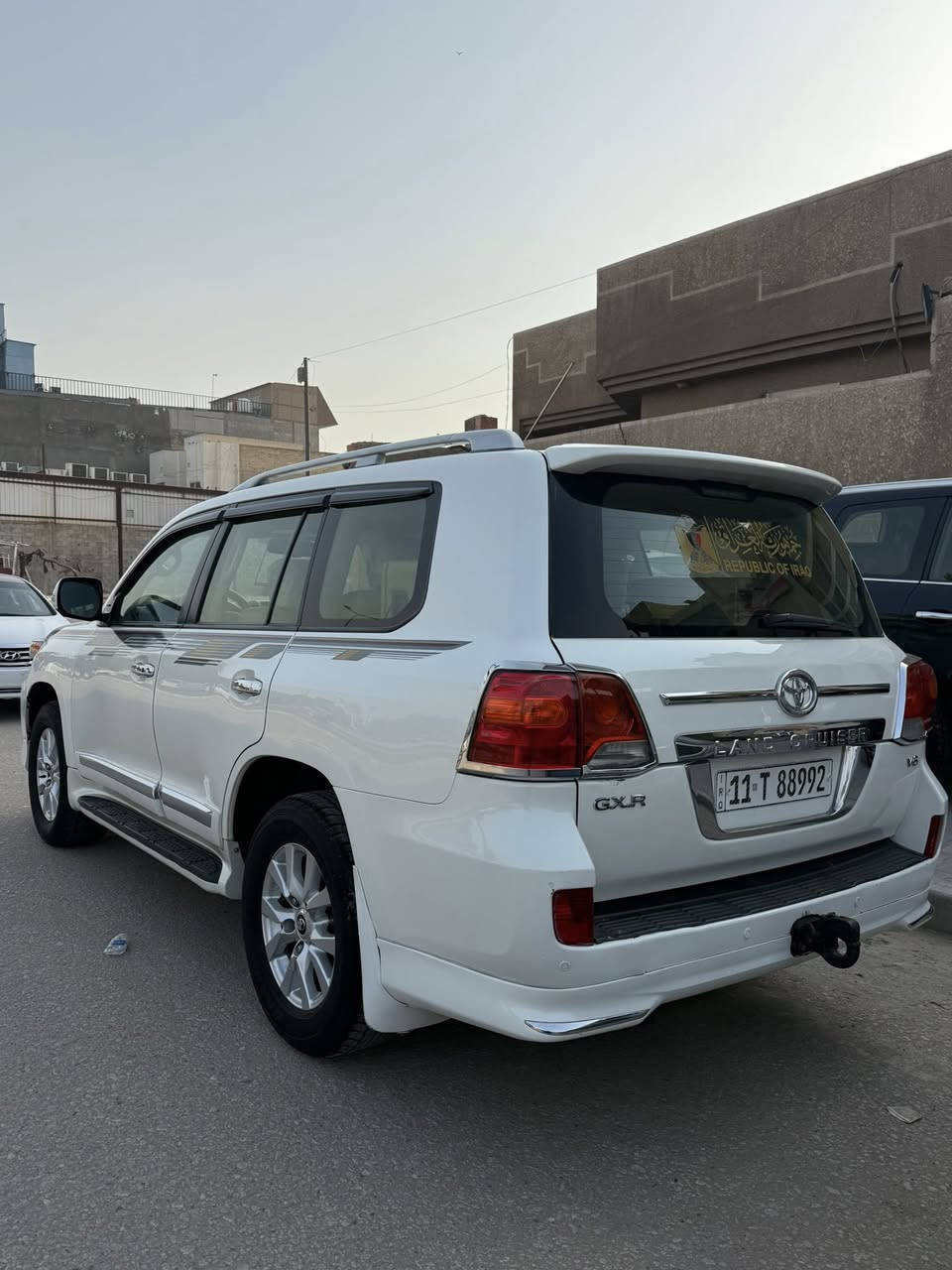 السلام عليكم 
لاندكروزر موديل 2013صبغ 3قطع بدون داخل باب السايق وجامع خلفي والباب عكس السايق السيارة نظافة 100/100 دواخل زيرو مكينه ممفتوحه جاهزه من كلشي السعر 3200 ثلاث شدات وعشرين والي ميعجبه السعر يعبر المنشور بالصلاة على محمد وال محمد  رقم بغداد باسمي تحويل مباشر
***********
***********
