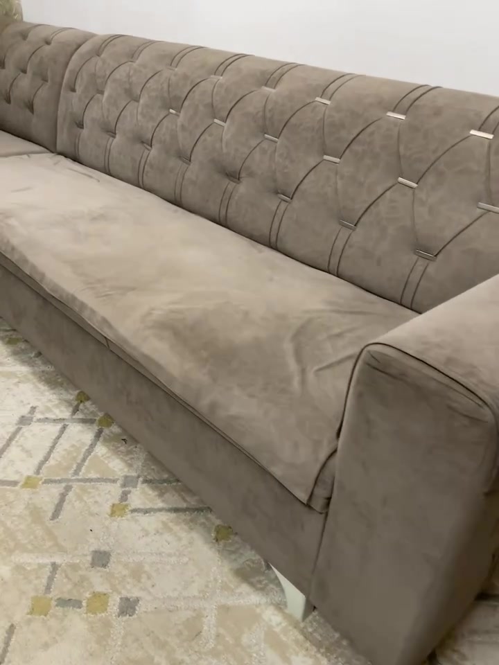 سلام عليكم للبيع شغل درجة اولى خشب بلوك وليس تبتور واسفنج طبي قياسه 300*140 سم فوكه قماش اضافي من نفس نوع قماشه بدون اي عيب ***********
