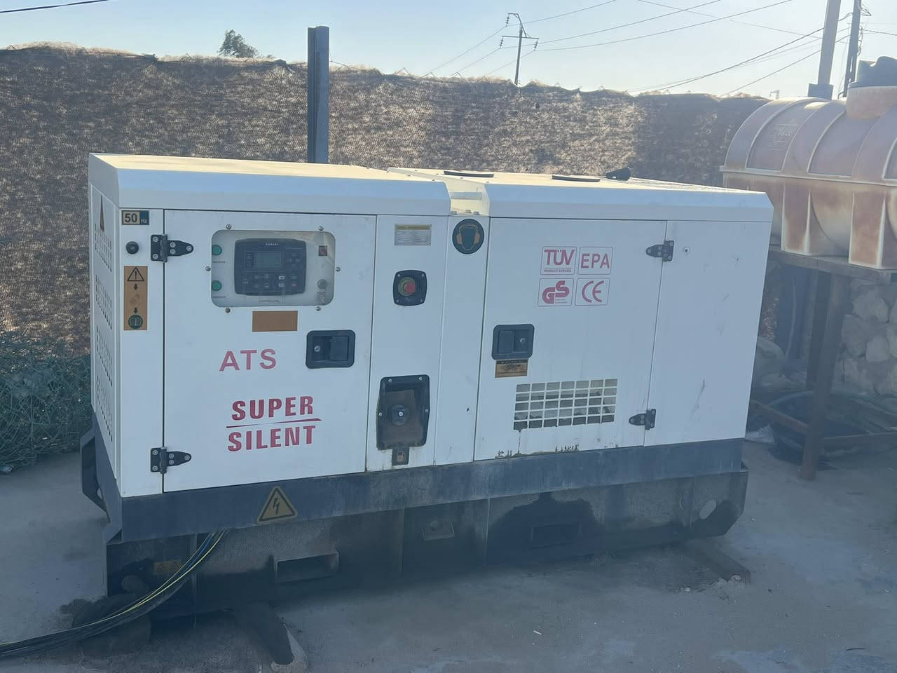 للبيع مولدة جديده استعمال قليل مكاني الديوانية للاستفسار ***********
