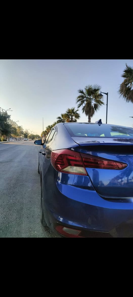 السلام عليكم 
للبيع النترا موديل 2019 وارد امريكي
حادثها موضح بلصور البنيد فقط ونفسه مصلح وراجع السياره كلها ليبل واحد بدون تبديل وبيها بلعراق الجنطه صبغ بدون دواخل  السياره ماشيه 126  
كيرها atm بلادي مگينه 2000 دوش بلاديه مامفتوحه 
مواصفاتها 
شاشه ابل كار بلي 
نقط عمياء 
تحديد مسار 
كروس تثبيت سرعه 
مانع انزلاق
توقف ذاتي 
مود درايف 
قياده ذاتيه
رقم بغداد بأسمي سنويه ل 2029 
عنوان النجف الكوفة 
السعر 126 وبيها مجال 
***********
