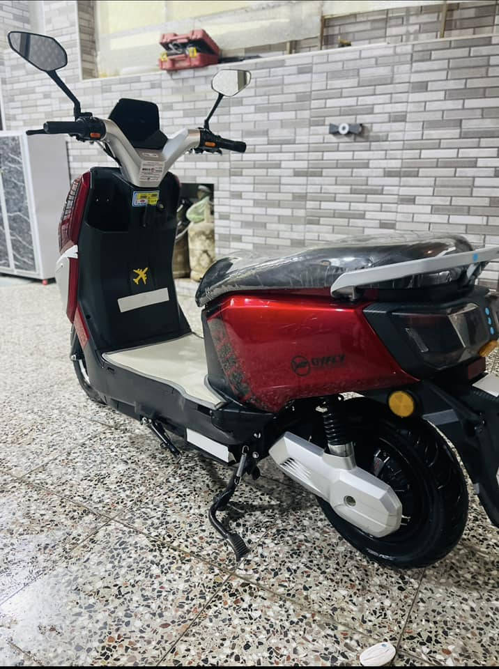 سلام عليكم دراجه شحن للبيع   ثلاث سرع.  نضيفه       سعرها ٦٣٠ بيها مجال مكاني بغداد الغزاليه   *********** واتساب
