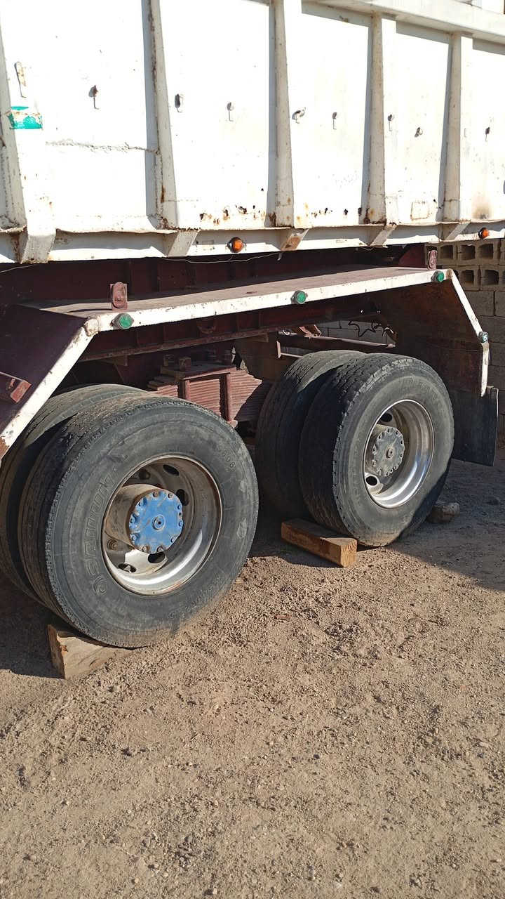 السلام عليكم عربانة للبيع المانية ذرعة 27 تخم تاير مجموعة برينة عربان جاهزة للعمل وذا اكو امراوس ابكية ماكو اي اخلاف الستفسار عل رقم المكان رمادي ناحيت الوفاء *********** @
