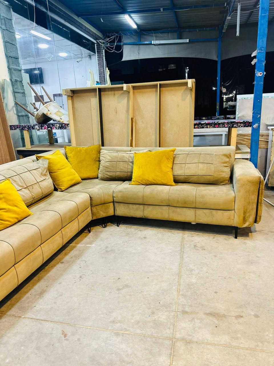 تواصل على واتساب ***********
