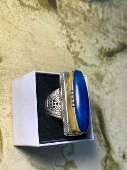 خاتمين عقيق ازرق وكبدي صياغه يدويه ثقيله
قياس الخاتمين22/23
ناصرية مركز 
***********
