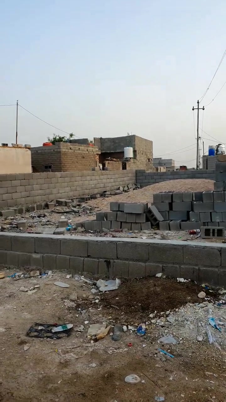 قطعه للبيع في الزبير الجويه
عله شارع مساحة القطعه 200 م
السعر 10 مليون  
للتواصل ***********
