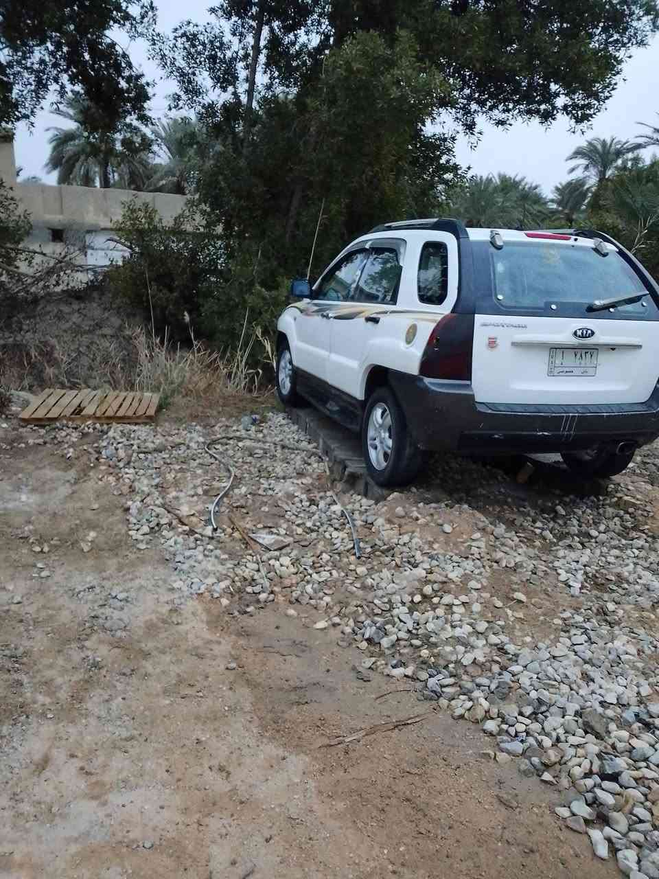 سلام عليكم سياره سبورتج 2008 مقفوله من اثر حادث مصبوغه صبغ حزام جماليه فقط السعر بشده وعشره ***********
