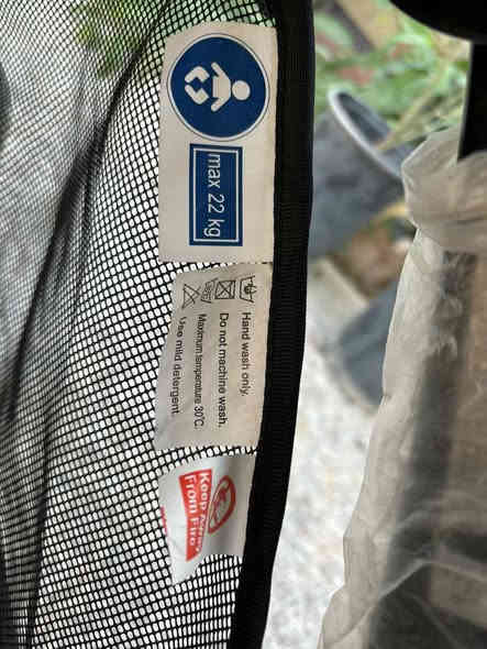 السلام عليكم عربانة أطفال للبيع ماركة بلاهو اخذتها من امزون مسكات جلد عجلاتها قوية وبيها دبلات تتحمل الطرق الغير معبدة أيضا مظلة ضد اشعة الشمس وتتطبك بثانية وتنسحب مثل الجنطة تتحمل حت ٢٢ كيلو توجد خدمة توصيل للتواصل واتساب ***********
السعر٥٠
