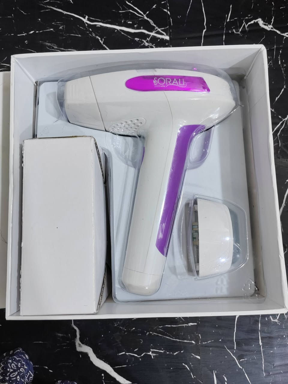 جهاز ليزر جديد استخدام ٤ جلسات ويا لمبتين وحده وجه وحده جسم يكفي ٥ اشخاص لمدة ٥ سنه
ماخذته ب٢٥٠ ابيعه ب١٢٥


**إذا كنت صاحب هذا الإعلان وتريد حذفه لأي سبب، رجاءا أرسل رسالة إلى الدعم الفني**