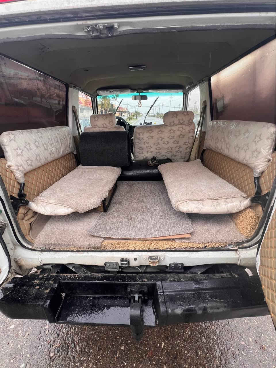 ميكزةمين موديل ١٩٨٧
گير عادي  دبل اكسل 
مةكينه ٤ بستن كروسيده بيلادي كابريته
رةقم هةولير اصلي به ناو كردن به شه رته 
سةيارةكه عامه  شانسي به شه رته 
گورينه وةش دةكةم به شيتك به دلم بيت نرخي ٧٥ معامةلة
*********** أربيل, العراق
