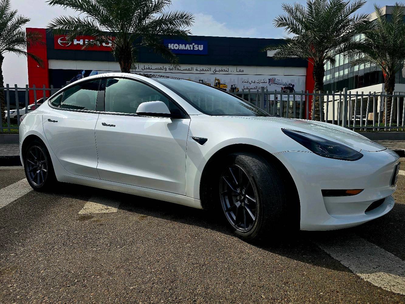 تيسلا 3 
2023
تك ماطور 
اون لاين
ماشية ٤٠ الف مايل
صبغ جاملغ خلف السايق وجزء من قبغ الجنطه من فوك  
بدون دواخل والايرباك سليم 
رقم اربيل  جاهزة ولا نقص برغي
تشغل وتطلع
شاحنه تسلا الاصليه وياها 
السعر ١٧٥ ورقه ومجال قليل جدا
5YJ3EIEA1PF506972 رقم الشاصي 
مكان السيارة بغداد / السيدية 
***********