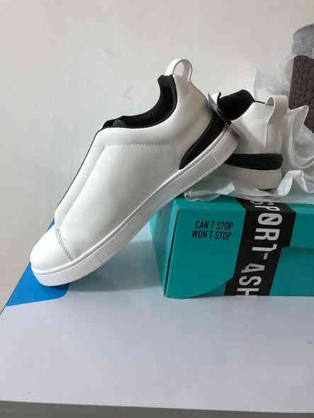 ترانشوز للبيع 
حذاء جديد جديد
قياس 42 
سعره 13 وبي مجال 
نجف حي الجمعية 
***********
