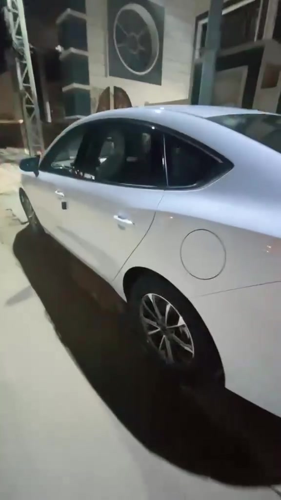 للبيع بي وايدي دسترويل سياره نضيفه ماشيه 15الف بيع بل قسطط ***********. للاستفسار مراسله واتساب
