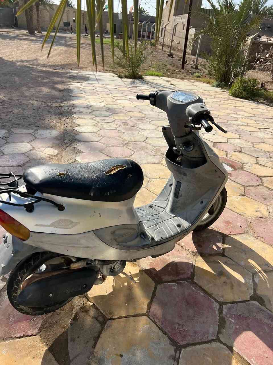 دراجه بيجي دراجه عل وضع البلاد الدراجه شوته اصليه كابريتر اصليه صالنصه بلاديه ونعومه حلوه ومشي شغال كهربائيات كله شغال السعر 450متوازي عله بيعته لحد يكلي سعرك مامقول كلشي موجود
تواصل رقم***********
