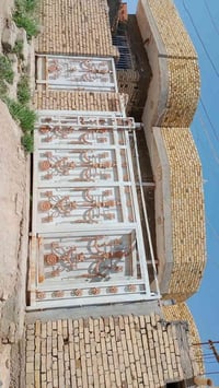 بيه 3 غرف علا خمسه امتار  وصاله 8طول عرض 5  وديوانيه 10 امتار   ومطبخ ...