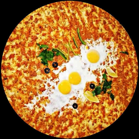 أحلى بيتزا… وألذ لحم بعجين…
طعم يخليك تنسى كل المطاعم!من كوديا *********** عرض مستمر ٣ بيتزا فقط ب١٠ الاف والتوصيل مجاني داخل جميله
