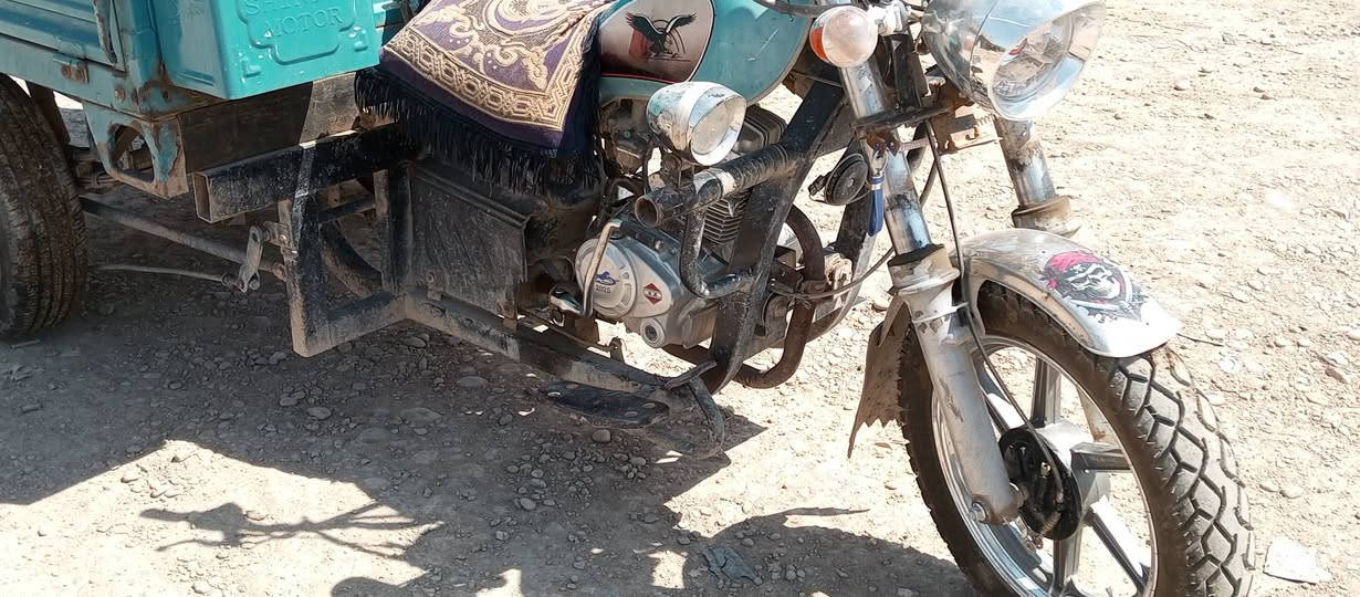السلام عليكم للبيع ستوتة صقر مديل 19 بدون صبغ رگبة و شاصي مكفولات اوراق كذالك
محرك مديل 2025مكفول صارلي من شديته 3اشهر برغي ممفتوح بي كهربائيات كلهة جديدة وشغالة 
ماناقصهة شي ترايك لبغداد عنواني كوت حي الحكيم سعره خاص *********** الصور ضالمتهة  تخم تاير جديد امامي وخلفي وياهة سبير امامي وواحد خلفي
