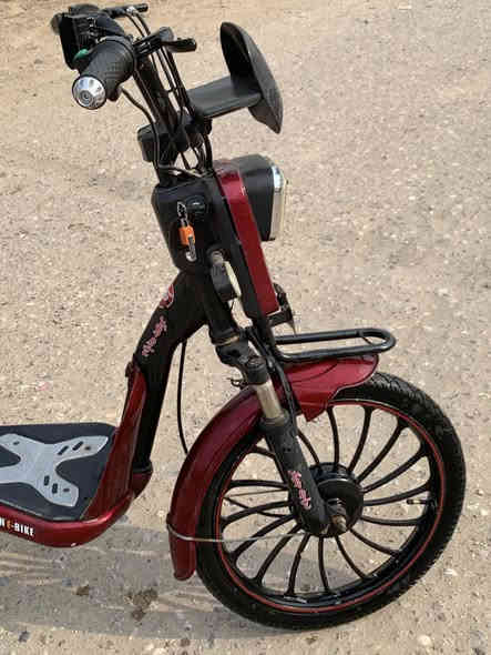 السلام عليكم دراجة شحن موديل ٢٤ كامله مكمله مابيها اي نقص بطاريات جدد شديتهن صار سبوع عل فحص والضمان مكاني ديالى بعقوبه ٢٥٠ وبيها مجال قليل 
 
***********خابرني ودلل موجود خاص ايضا
