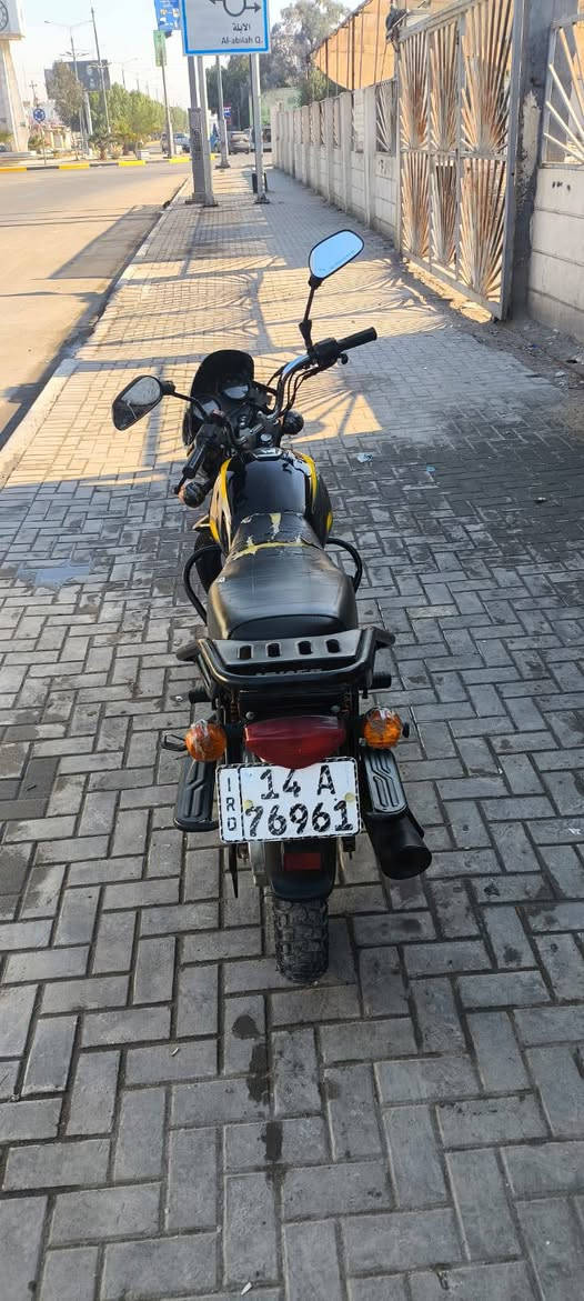 بوكسر للبيع 2022 نضافه فول مكفوله من فتح المكينه
المكان البصرة ابو الخصيب. 
سعر مليونين و 300
الرقم *********** فقط واتساب
