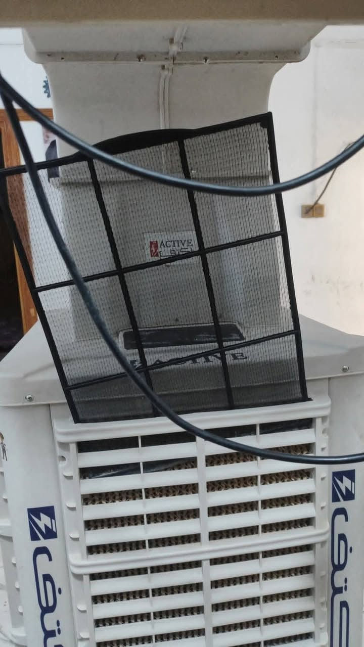 سلام عليكم من رخصت مدير الكروب
للبيع كونفيره نوع خرطوم نوع اكتف  استخدام قليل الله شاهد 

الحجم وسط 

ماتسحب كهرباء تشتغل على المولد 

الهوه ثلج شرط تجي تفحص قبل لا تشتري 
 
نضافه 100/100

تحتوي ع فلاتر لتحافض ع نضافه

((سعره 350))  
(***********) وتساب
