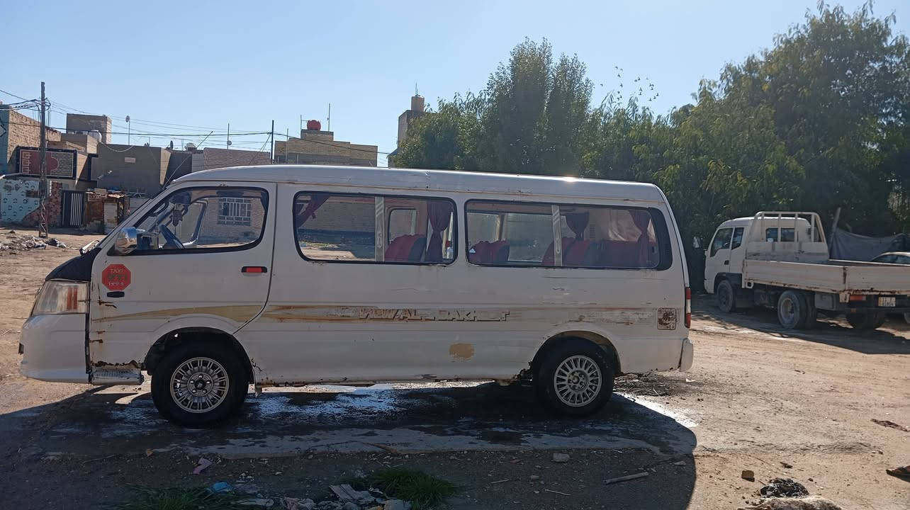 البيع او مروس فتون 2009
كير محرك جداد محرك قبق اصفر 

سيره مصفره هيه وغرامت خطه عسكري كبل 

رعيه يريد مداور كبل مداور سيره ما بيه طخه بل بجم خفيفه ما وصله الكلشي تجي تفحص وتشوف بيعنك غرفه جديد سيره حداديه 60/بل100 تيرت نضاف سيره مل شغل تاخذه كبل الشغل كهربائيات كله شغل عارضه دمام سمعات 

كله شغل وجديد سعره 36وبيه مجل مكانه نجف ***********متوجد خاص
