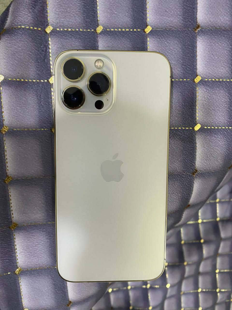 السلام عليكم 13برو ماكس ذاكره  512 بطاريه 82بلاديه مبدل شاشه اصليه فقط الجهاز كله شغال جديد لوك السعر 575 رقمي***********
