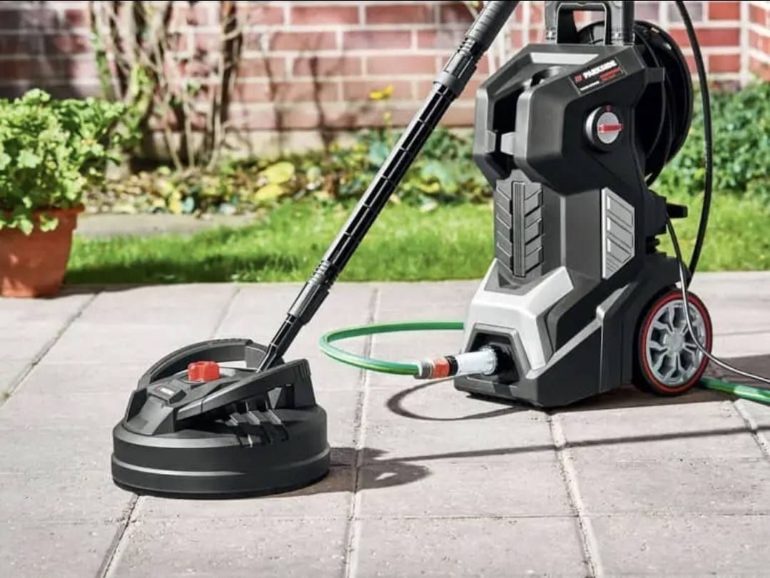 3000 واط 
180 بار حقيقي 
600 لتر/ساعة
لمزيد من المعلومات الاتصال على *********** او واتساب
