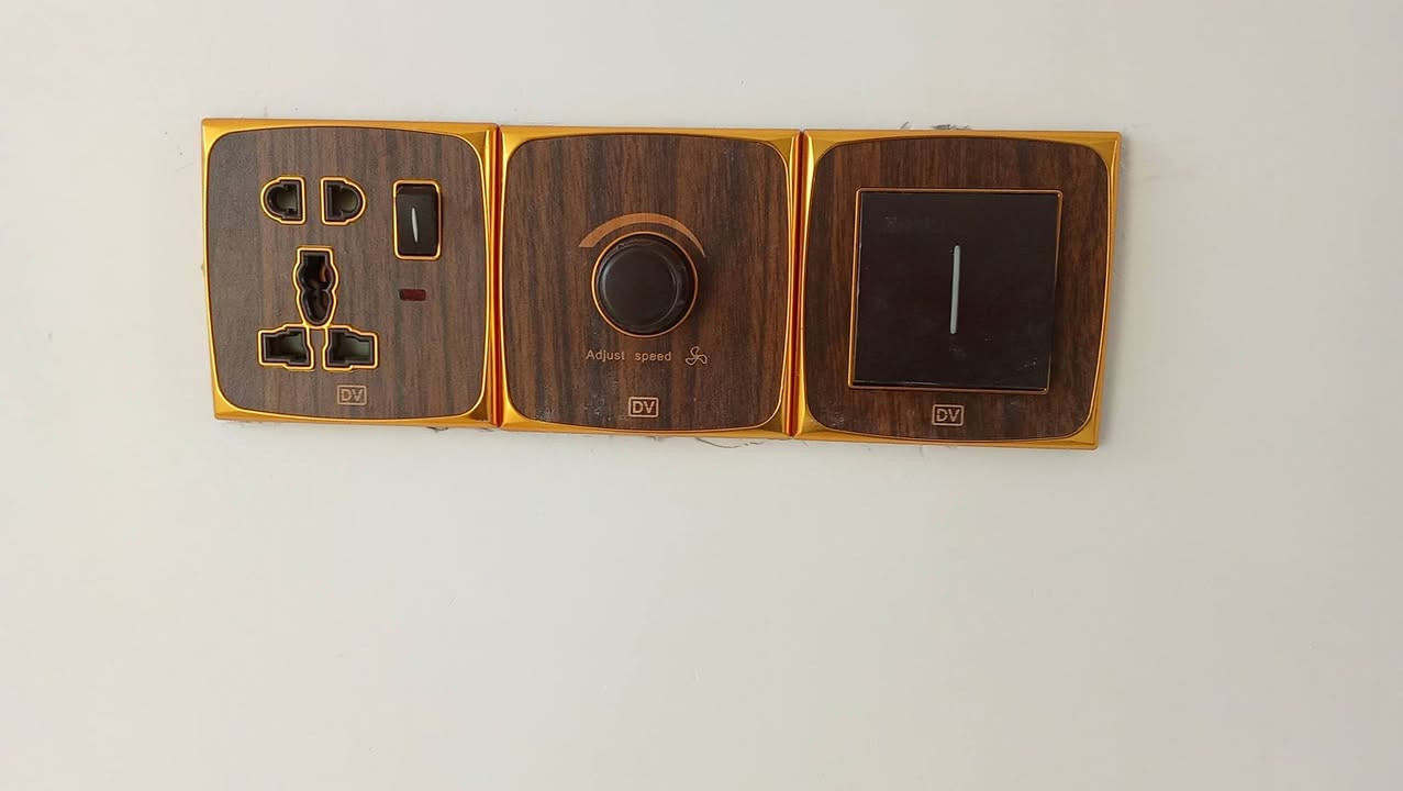 سيف الكهربائي
￼ لكافة الأعمال الكهربائية سيمنز- بوري- صيانة ترميم
للاستفسار:***********
