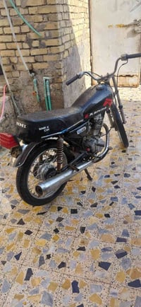 دراجه للبيع بدون سعر 350 وبيها مجال قليل حك الجيه شراي اتصل 0772809288...