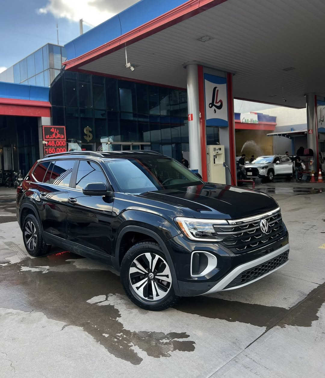 Volkswagen Atlas 
موديل 2024
مواصفات SE
ماشية 15 الف
سبعة راكب
قطعتين صبغ بدون دواخل 
بيها شوية تعديل بارد
ايرباك استيرن و تكمة طاك راجعين بلادي شركة 
سيارة بدون رقم تترقم شمالي
مكان سيارة اربيل 
سعر 228$
*********** واتساب
