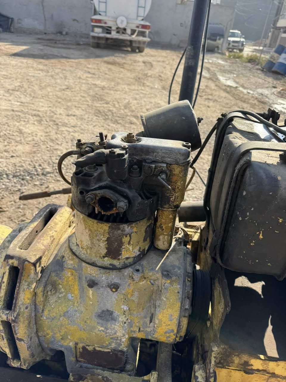 السلام عليكم حادله بوماك.للبيع شغاله هزاز درجه أولى روله 80cm الكزوز موجود فقط الكور يزت دهن ويرادلها فلتر مال كاز . 
والمكينه جديده سلف كامله برغي ما مفتوح بيها . لبيع مكينه ولحادله مابيع بس واحد ثنينهم سويه مكاني موصل حي الحدباء ***********/*********** شراي اتصل
سعرها 15 ورقه وبيها مجال بسيط 🔝
