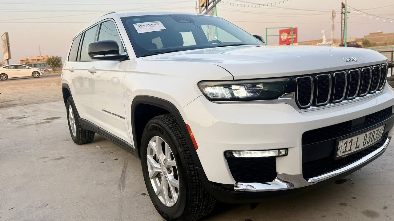 2023 جيب كراند شيروكي لمتدد
رقم بغداد باسمي 
فول موصفات ماعد فتحة 
7 راكب vip 
سيارة حادثها فقط ويل مبدل باقي سيارة مكفولة كفالة عامة حتى دعاميات
سيارة بعدهي ريحت الشركة بيها جديدة 
سعرها 375وبيها مجال 
مكان السيارة بابل الاسكندرية 

‏‭0773 368 0628‬
