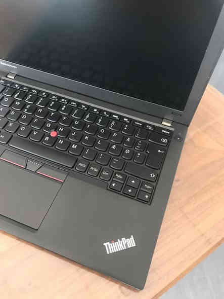 لابتوب lenovo Thinpad T450S
جيل خامس

الرام GB DDR3 8

التخزين GB SSD 256

الشاشة 14 انش - دقة FHD 

ب٢٠٠ بي مجال 

 وتساب ***********
ويا شاحنه موس مكتبي
