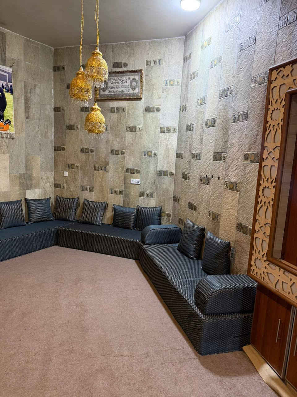 البيت بسمنأ حصرا للبيع مستعجلين 
السعر جوه سوق وفرق تتاكد بنفسك
بناء درجه اولى بدق تفاصيله
العنوان //بغداد //الكاظمية //الطي نهايت شارع سليم درويش ارقى شارع بطي
المساحه 900 متر
تفاصيل اكثر إتصال برقم 
اسفه ممتواجده ع الفيس
رقم بي واتساب
***********
