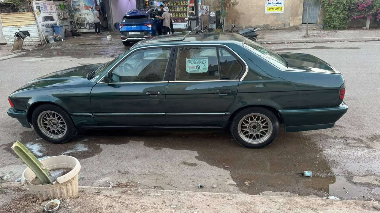 سلام عليكم من رخصت الادمن بي ام 735 كير ومكينه مكفولات تبريد ثلج فتحه سلايت كهربائيات كلها شغاله اي ضربه مابيها ولا خياس رقم بغداد نكليزي تحويل ثاني يوم بيع او مراوس حسب القناعه مكاني بغداد البياع رايدها ب45 وهذا رقمي***********
