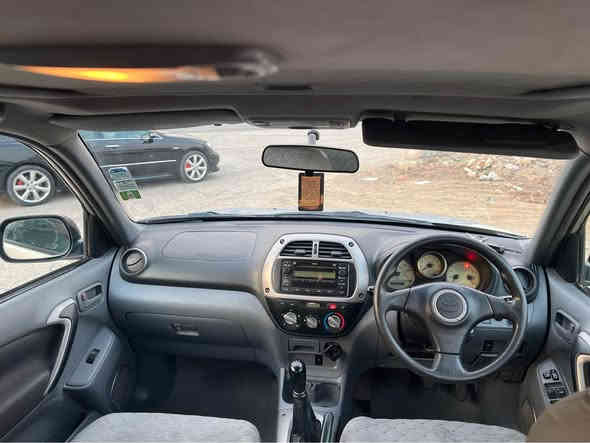 مۆدێل ٢٠٠٤
سوکان عەکس

دەبل ئەکسل 
سلاید 
جام کارەبا  و ئۆتۆ
گێر و مەکینە و دەبل ئەکسلی بە شەرت  برغوی لێ بانەدراوە
سەیارەکە  پەلە پەلە کال بونەوەی هەیە 
ئەگینا بێ بۆیاغ و لێدرانە 
نرخی تەنها  ٣٨ گەڵا و مەجالە 
ناونیشان : سەنگەسەر
***********
*********** رانية
