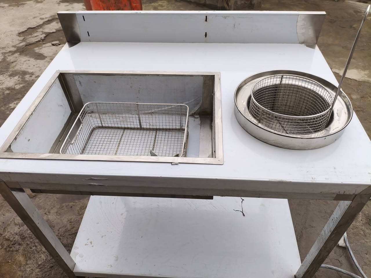 ميز. قلي فنكر او فلافل اي شي جديد غير مستخدم
تواصل *********** البصره
