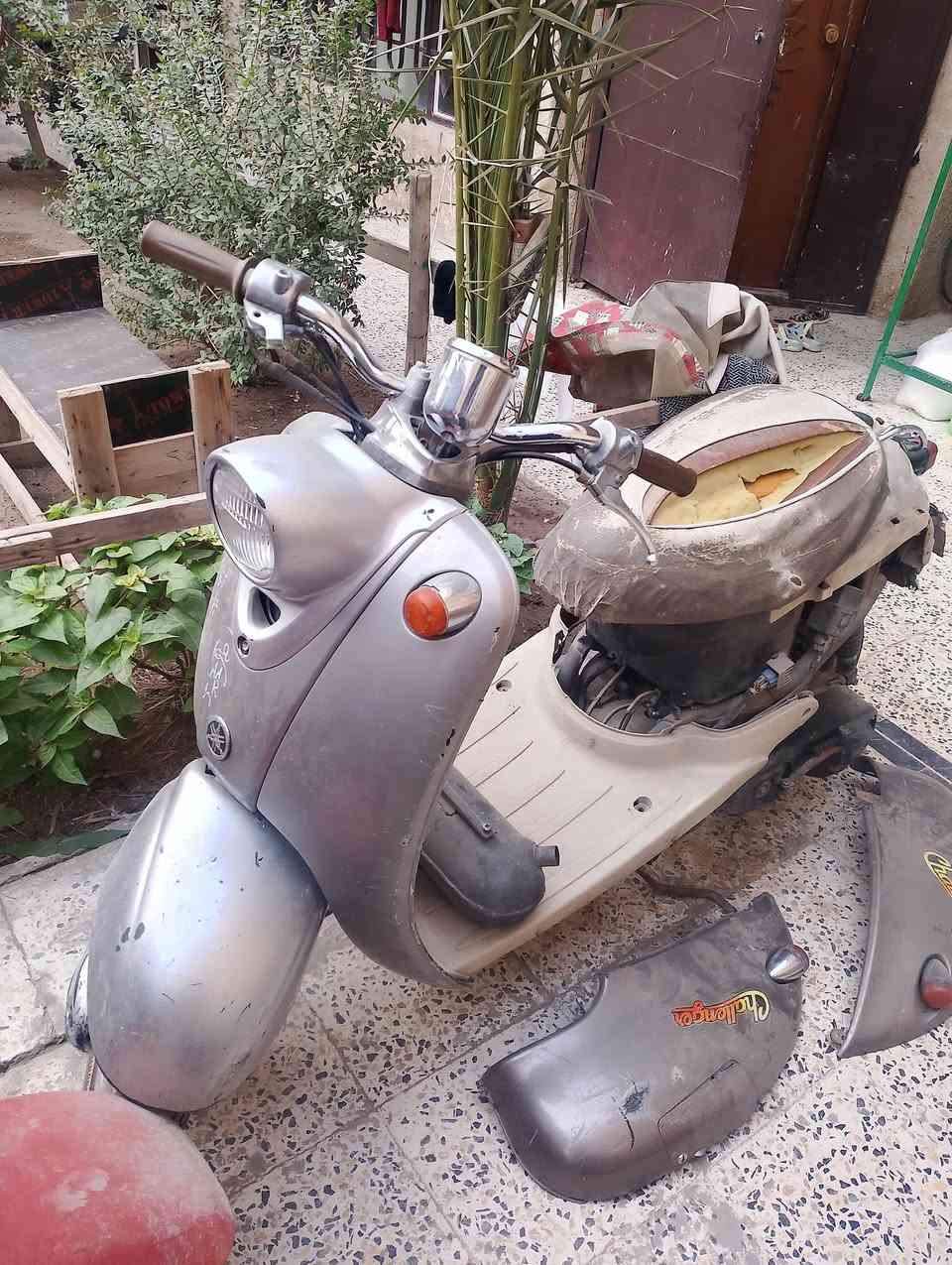 اسلام عليكم دراجه كلاسيك فحل شغاله بس برغي مال صالنصه طاك بل مكينه عنوان خدمات قرب ارض الحلام هاتف *********** سعر 150الف
