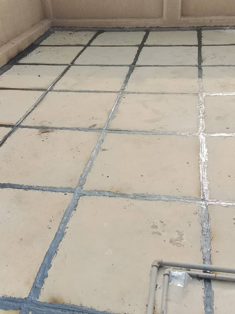 يا الله احمي صطحك من الأمطار الغزيرة التي قادمه كادرنه لصلح لاصطح واعده ماستك***********☎️)وكوي وتزفيت وماستك جديد وكوي رقمي مستعدون لعمل البيوت والمستشفيات والمدارس والجامعات والمراكز الصحية اسعار مناسبه
